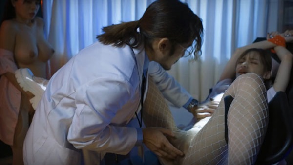 Y tá trưởng địt nhau thâu đêm trong bệnh viện dâm tục